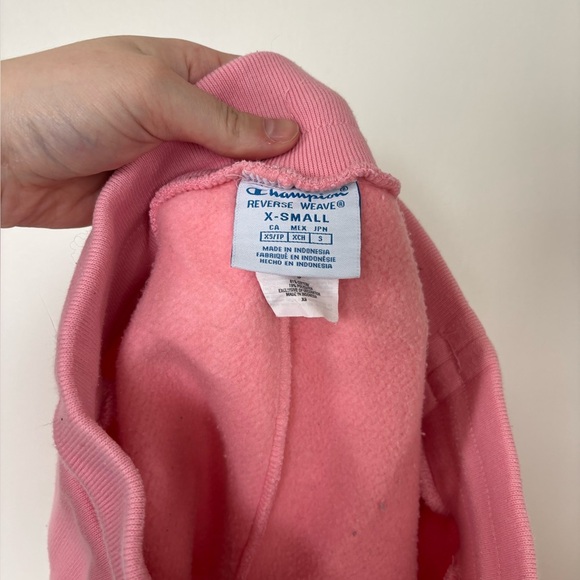 🎉4/30$🎉 Champion Y2K Pink Fleece Shorts - Size XS - Picture 4 of 5